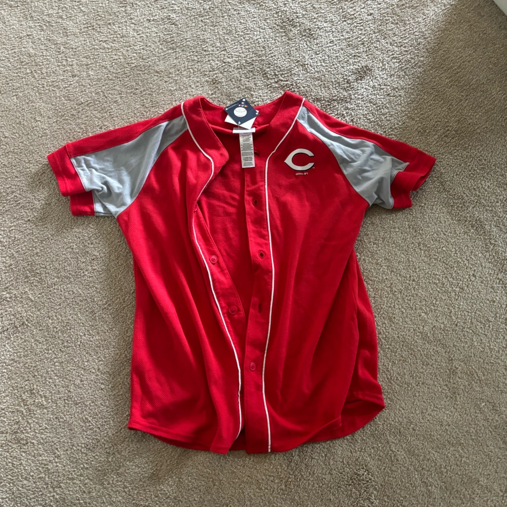 Reds genuine merchandise button up size XL NEW WITH TAGS